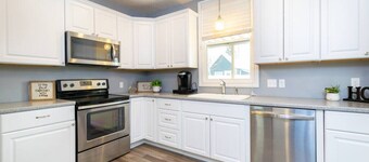 Historic Updated Great Falls Home w/Fire Pit