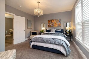 4 bedrooms, desk, iron/ironing board, travel cot - 1890 Historic Montana Retreat | Boutique | W & R (Great Falls)