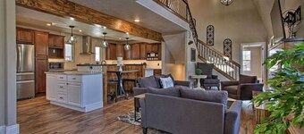 Opulent Great Falls 5-Bedroom Luxe Retreat with Hot Tub and Exquisite Finishes