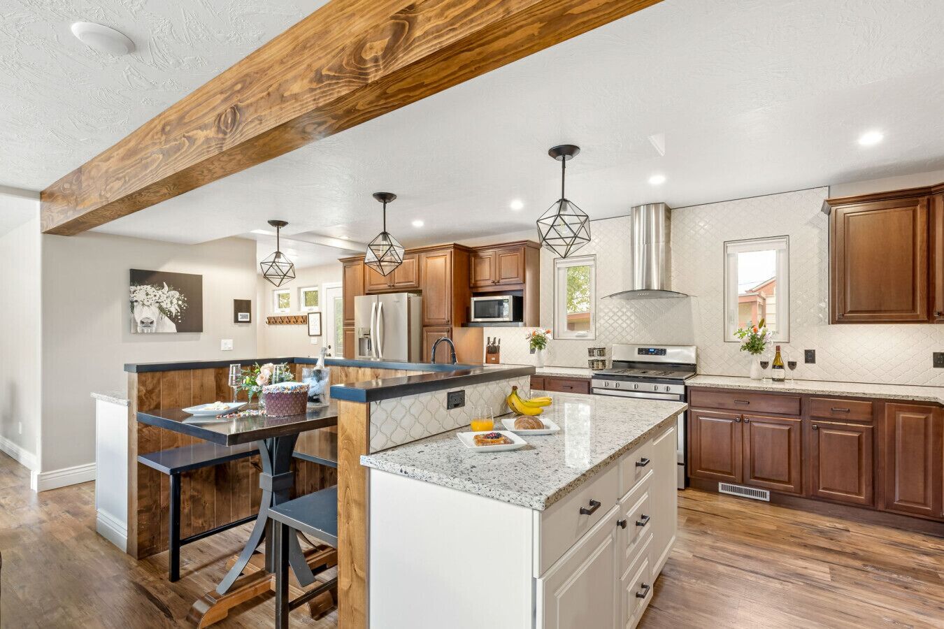 Réfrigérateur, micro-ondes, four, lave-vaisselle