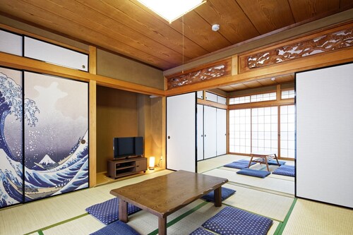 A rental facility for up to 15 people for families clubs corporate training etc with both barb / Tokoname Aichi