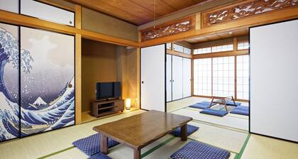 A rental facility for up to 15 people for families clubs corporate training etc with both barb / Tokoname Aichi