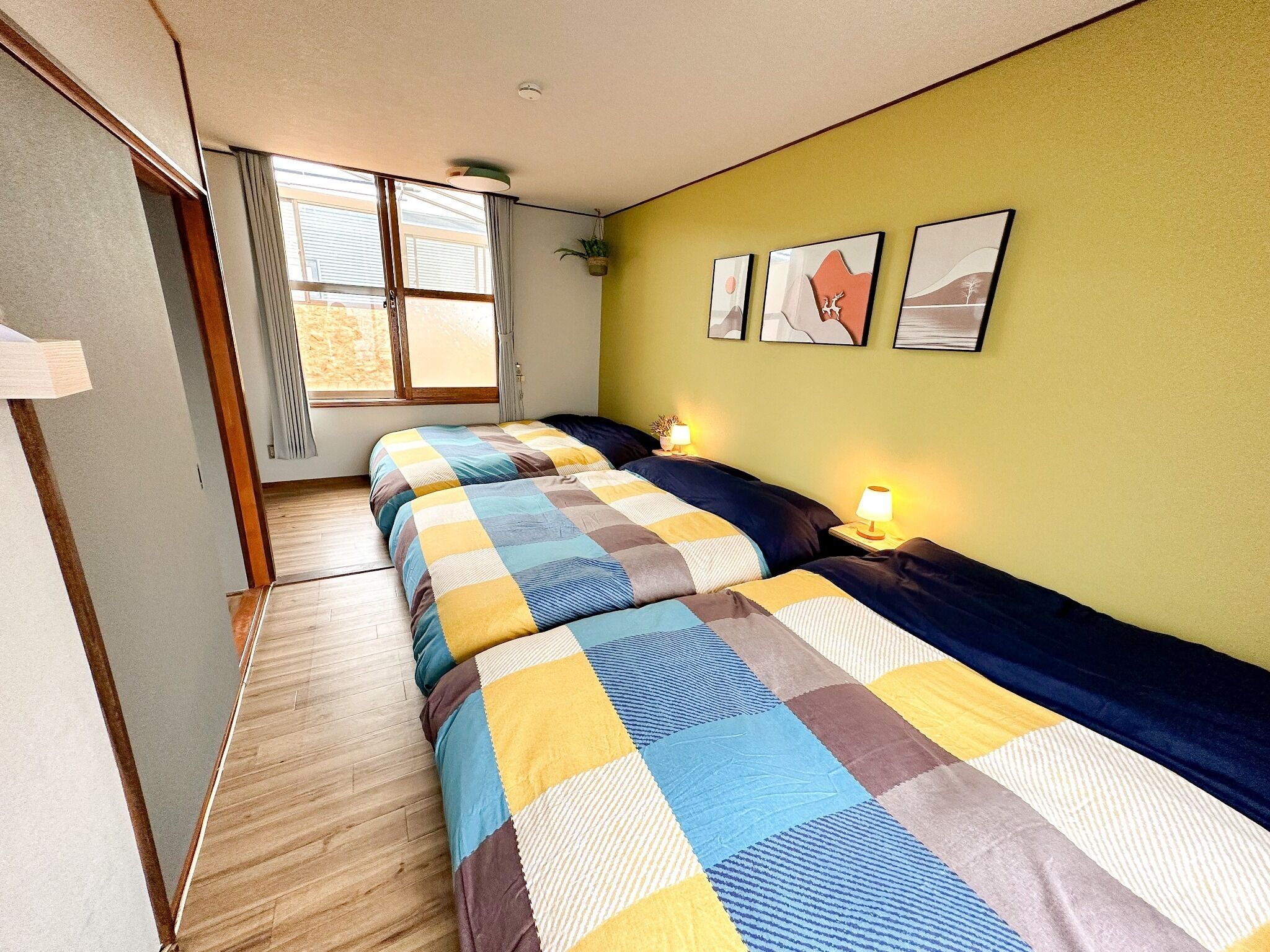 4 bedrooms, desk, iron/ironing board, free WiFi