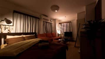 1 bedroom, desk, free WiFi, bed sheets
