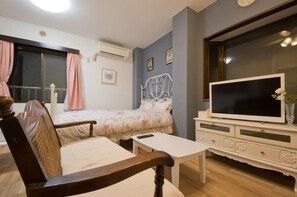 1 slaapkamer, een bureau, gratis wifi, beddengoed