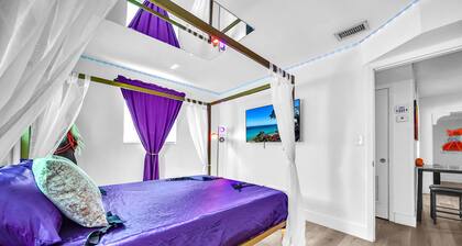 Adult Themed Erotic stay at Lola's House