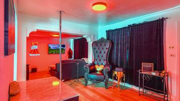 Una Smart TV, una biblioteca de música