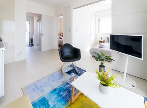 2 soverom, skrivebord, strykejern/-brett og wi-fi (inkludert)