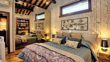 5 bedrooms, travel crib, free WiFi