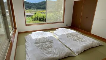 4 Schlafzimmer, Schreibtisch, kostenloses WLAN, Bettwäsche