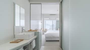 1 bedroom, desk, free WiFi, bed sheets