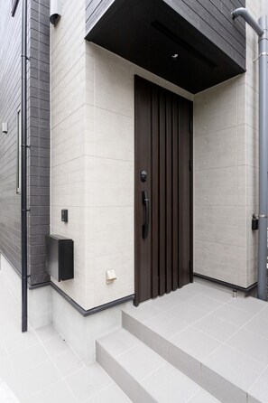Exterior detail - Newly built 3story private city accommodation  c - Shinjuku City House / Shibuya-ku Tokyo (Shibuya-ku)