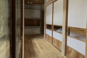 2 habitaciones, escritorio, wifi gratis y ropa de cama 