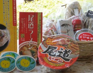 Alimentos y bebidas
