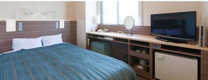 1 habitación, escritorio, tabla de planchar con plancha y wifi gratis 
