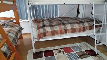 1 bedroom, desk, free WiFi, bed sheets