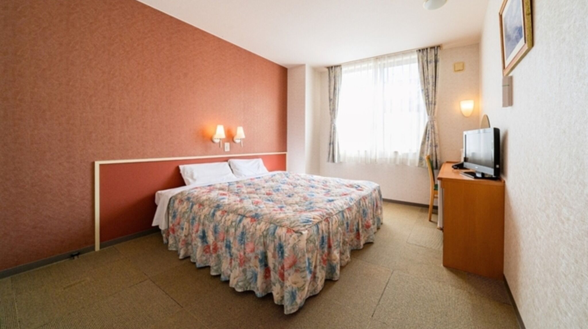 1 bedroom, desk, free WiFi, bed sheets