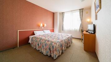 1 bedroom, desk, free WiFi, bed sheets