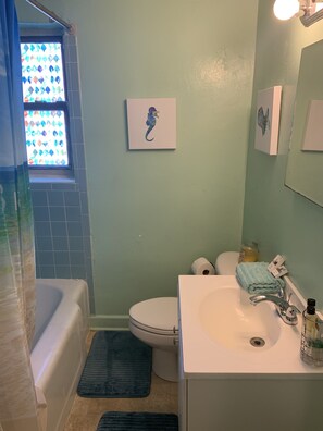 Towels - Beach Side Studio #3 (Apartment) - Pets Allowed by RedAwning (Norfolk)