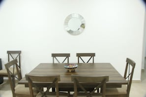 Apartment | Dining