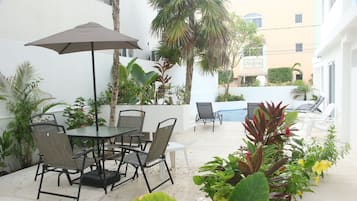 Studio | Utendørsservering