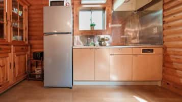 Fridge, microwave, cookware/dishes/utensils