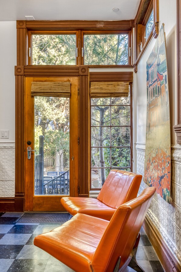 Interior - Historic Garden Retreat (Portland)