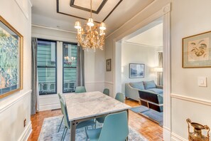 Dining - Historic Garden Retreat (Portland)