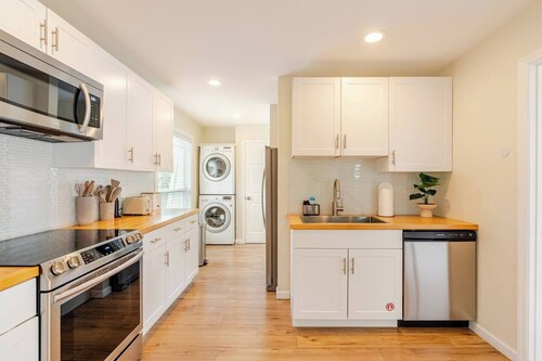 Luxury 2BR Oceanfront Condo + Rooftop Patio