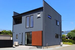 Exterior - Villa The CubeVilla The Cube Fuji view Annovillas / Minamitsuru-gun Yamanashi (Minamitsuru-gun)