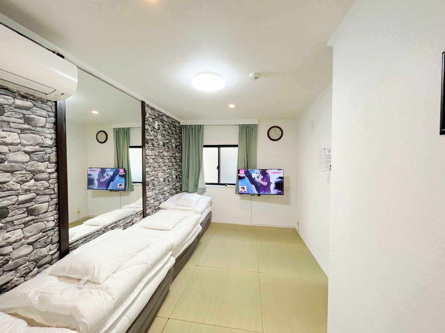 2 bedrooms, desk, free WiFi, bed sheets