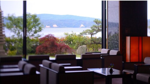 Room is up to youOcean view for 4 people vs |  / Nanao Ishikawa