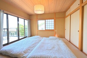 4 camere, una scrivania, Wi-Fi gratuito, lenzuola