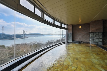 Spa. Westernstyle twin room with bath and toilet Ro / Shimonoseki Yamaguchi