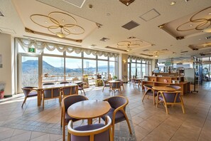 Dining - Westernstyle twin room with bath and toilet  1 / Shimonoseki Yamaguchi (Shimonoseki)