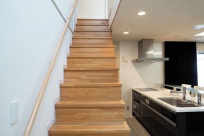 Fridge, microwave, stovetop, cookware/dishes/utensils - Room 201 Luxury 2LDK maisonette - Shibuya City House 201 / Shibuya-ku Tokyo (Shibuya-ku)