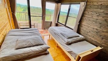 3 habitaciones, escritorio, tabla de planchar con plancha y wifi gratis