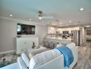 TV, foosball - Island Gold Steps to the Beach - Heated Pool (Fort Myers Beach)