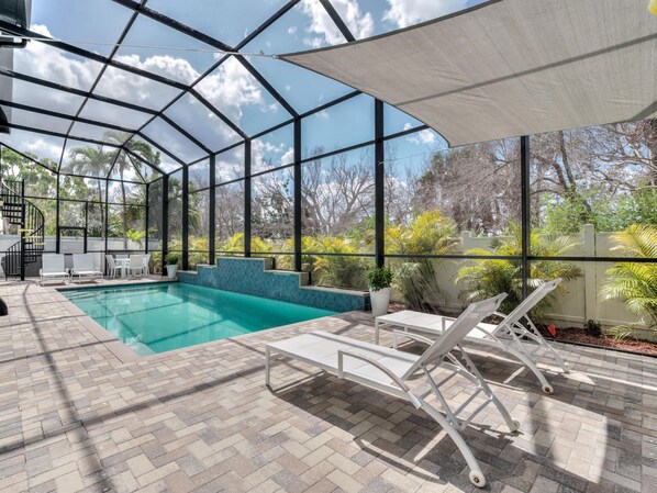 Pool - Island Gold Steps to the Beach - Heated Pool (Fort Myers Beach)