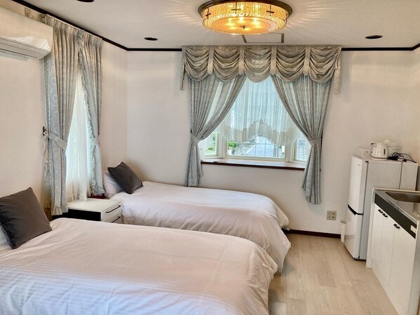 1 bedroom, desk, free WiFi, bed sheets