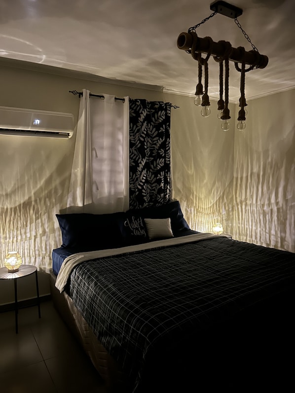 3 bedrooms, desk, iron/ironing board, free WiFi - Villa Neeva - Nestled Between Nature & Convenience (Grote berg)