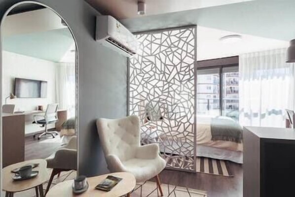 1 habitación, tabla de planchar con plancha, wifi y ropa de cama 