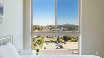 3 bedrooms, desk, iron/ironing board, travel crib