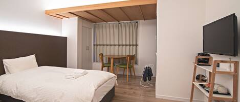 1 bedroom, desk, free WiFi