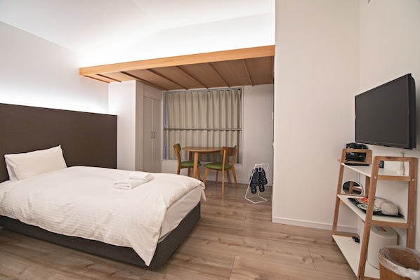 1 bedroom, desk, free WiFi