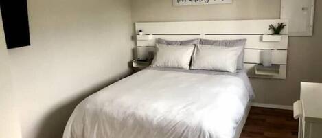 1 bedroom, iron/ironing board, free WiFi, bed sheets