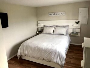 1 habitación, tabla de planchar con plancha, wifi gratis y ropa de cama 