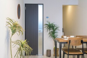 Dining - Near Fukuoka AirportHakata Station  Maximum 4 p / Fukuoka Fukuoka (Fukuoka)