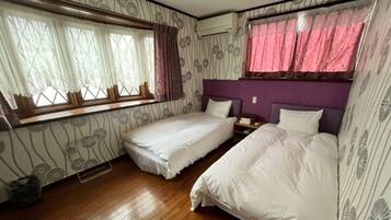 1 bedroom, desk, iron/ironing board, free WiFi