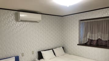 1 bedroom, desk, iron/ironing board, free WiFi